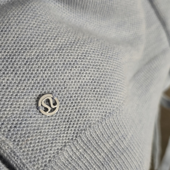 Lululemon Athletica Blue Merino Wool Sweater Sz 6 - Picture 3 of 9